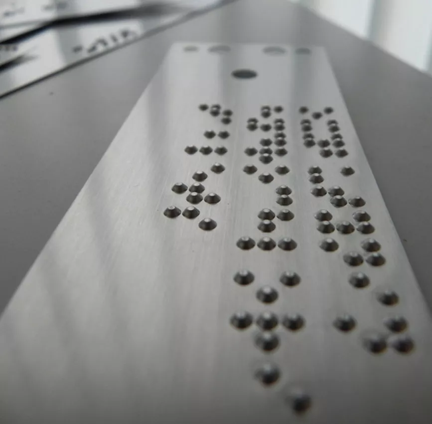 Compli Braille Plus